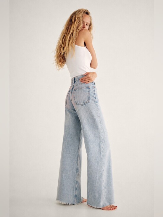 Zara Denim - Zara High-Waisted Wide Leg Jeans | Size 0